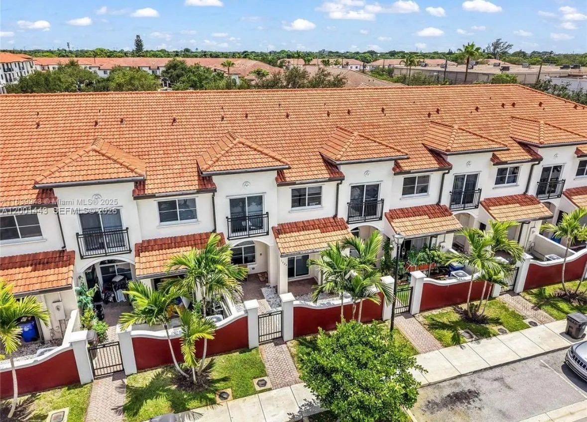 3533 Nw 30th Ct, Lauderdale Lakes, Florida 33311, Lauderdale Lakes, Florida 33311, 2 Bedrooms Bedrooms, ,2 BathroomsBathrooms,Residential,For Sale,3533 Nw 30th Ct, Lauderdale Lakes, Florida 33311,A12001443