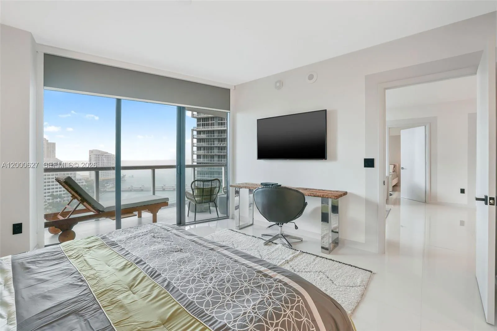 465 Brickell Ave 1805, Miami, Florida 33131, Miami, Florida 33131, 2 Bedrooms Bedrooms, ,2 BathroomsBathrooms,Residential Lease,For Rent,465 Brickell Ave 1805, Miami, Florida 33131,A12000627