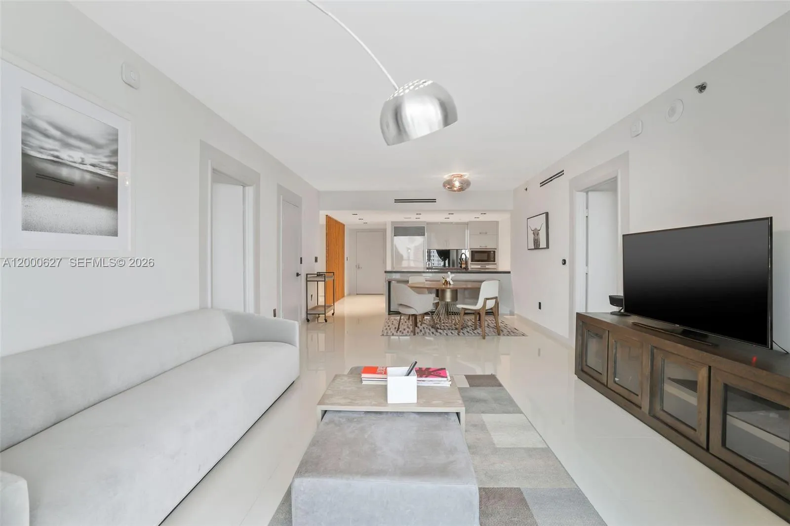 465 Brickell Ave 1805, Miami, Florida 33131, Miami, Florida 33131, 2 Bedrooms Bedrooms, ,2 BathroomsBathrooms,Residential Lease,For Rent,465 Brickell Ave 1805, Miami, Florida 33131,A12000627