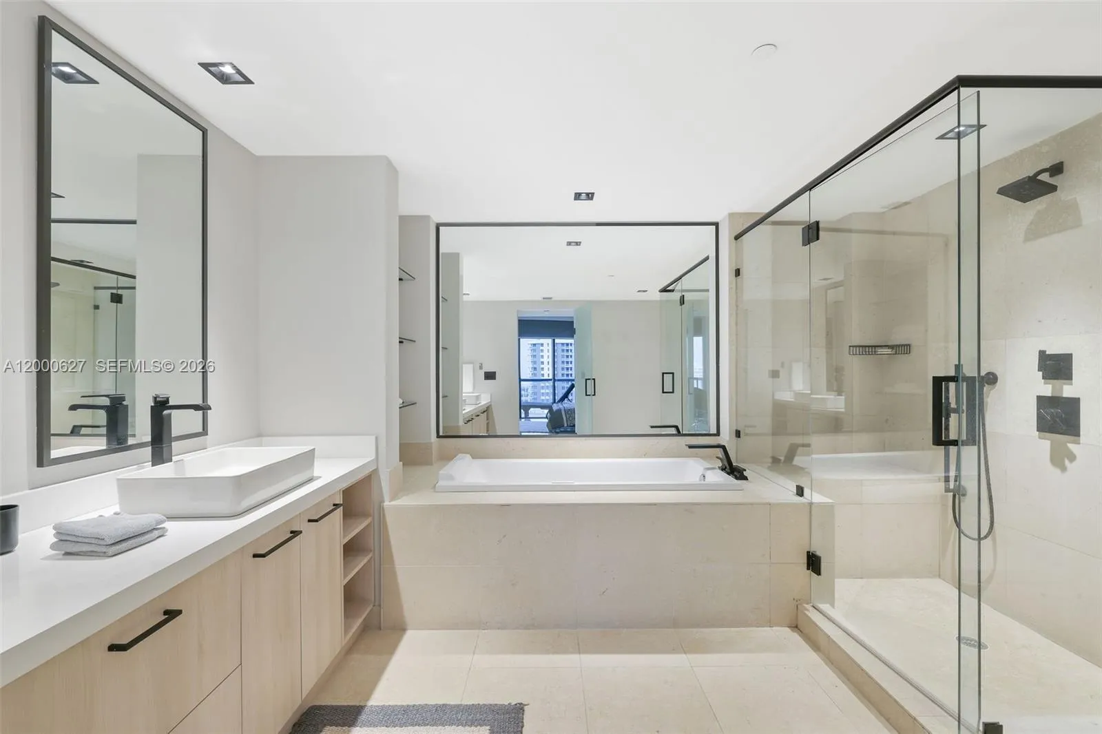 465 Brickell Ave 1805, Miami, Florida 33131, Miami, Florida 33131, 2 Bedrooms Bedrooms, ,2 BathroomsBathrooms,Residential Lease,For Rent,465 Brickell Ave 1805, Miami, Florida 33131,A12000627