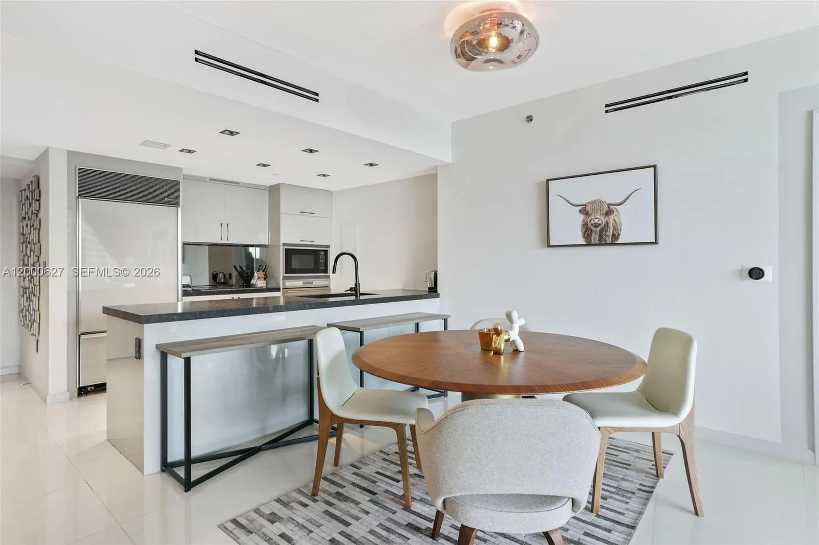 465 Brickell Ave 1805, Miami, Florida 33131, Miami, Florida 33131, 2 Bedrooms Bedrooms, ,2 BathroomsBathrooms,Residential Lease,For Rent,465 Brickell Ave 1805, Miami, Florida 33131,A12000627