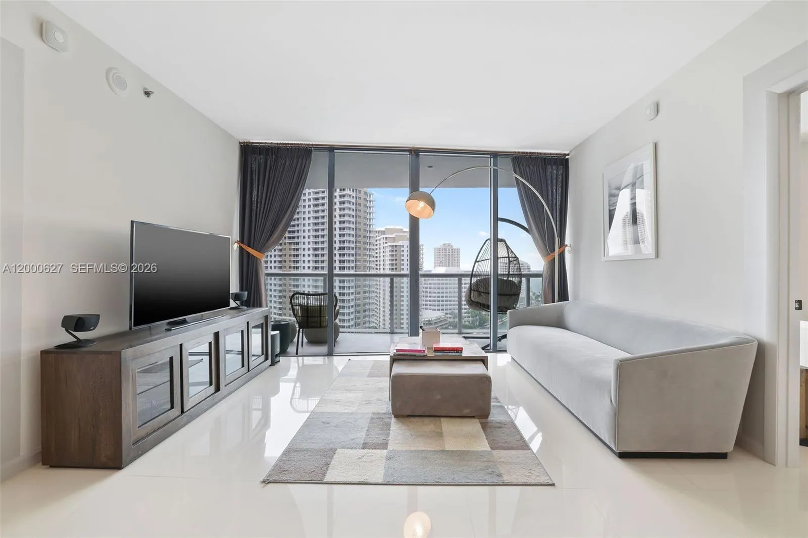 465 Brickell Ave 1805, Miami, Florida 33131, Miami, Florida 33131, 2 Bedrooms Bedrooms, ,2 BathroomsBathrooms,Residential Lease,For Rent,465 Brickell Ave 1805, Miami, Florida 33131,A12000627