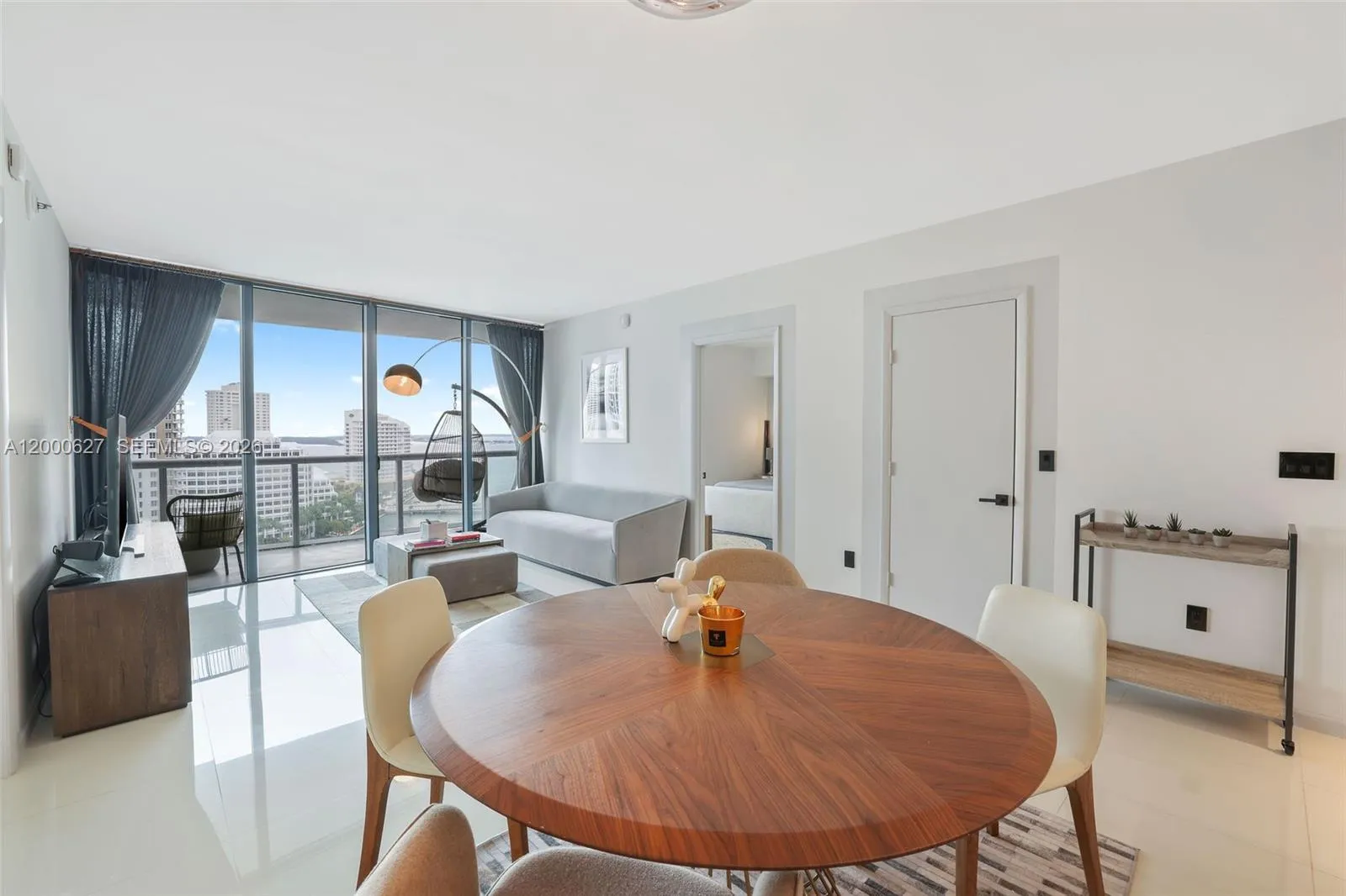 465 Brickell Ave 1805, Miami, Florida 33131, Miami, Florida 33131, 2 Bedrooms Bedrooms, ,2 BathroomsBathrooms,Residential Lease,For Rent,465 Brickell Ave 1805, Miami, Florida 33131,A12000627
