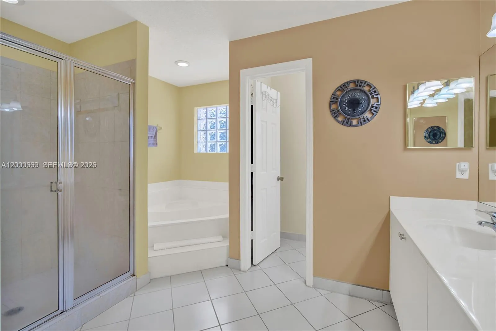 2064 Ne 35th Ave, Homestead, Florida 33033, Homestead, Florida 33033, 3 Bedrooms Bedrooms, ,2 BathroomsBathrooms,Residential,For Sale,2064 Ne 35th Ave, Homestead, Florida 33033,A12000669
