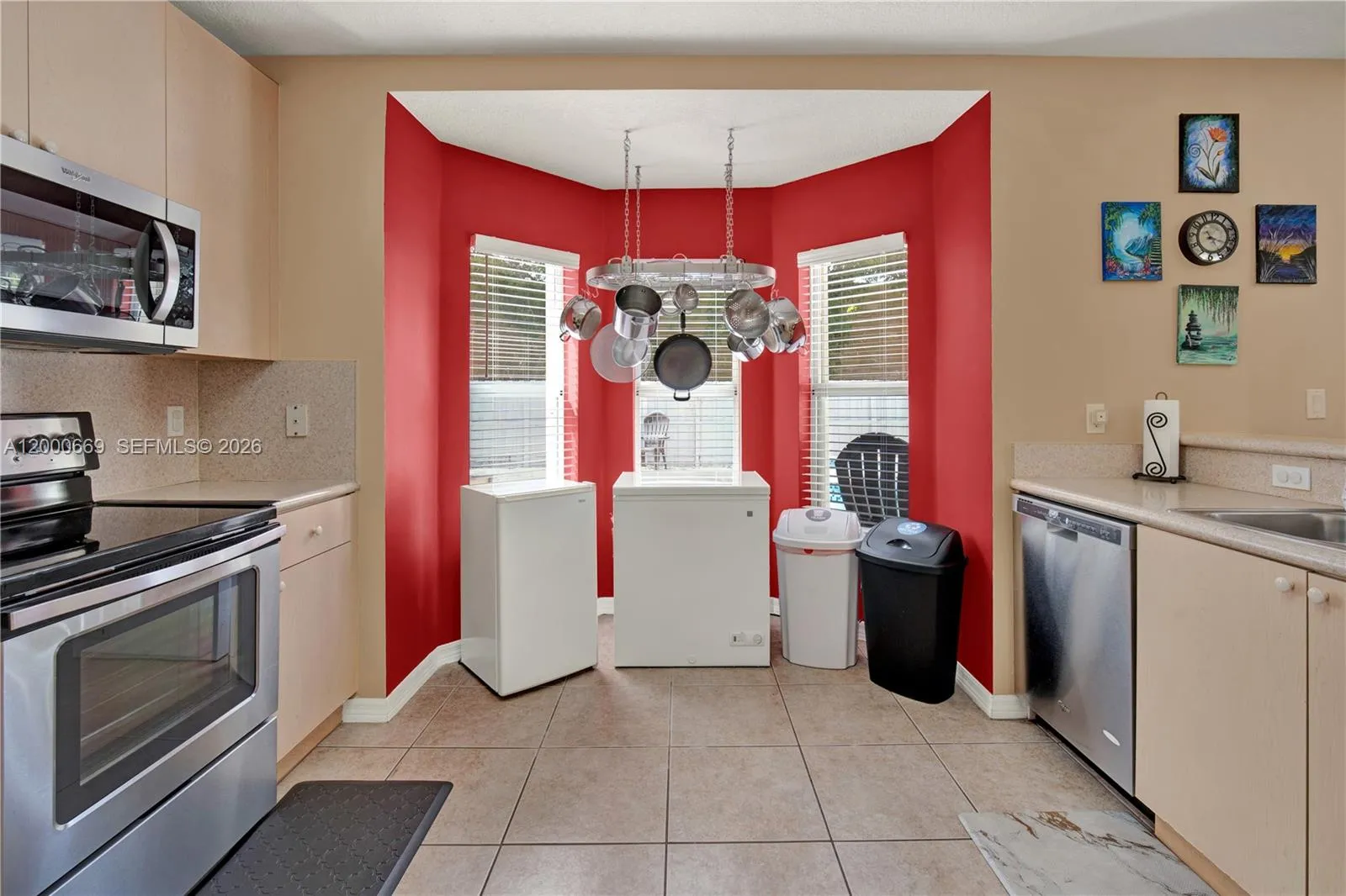 2064 Ne 35th Ave, Homestead, Florida 33033, Homestead, Florida 33033, 3 Bedrooms Bedrooms, ,2 BathroomsBathrooms,Residential,For Sale,2064 Ne 35th Ave, Homestead, Florida 33033,A12000669