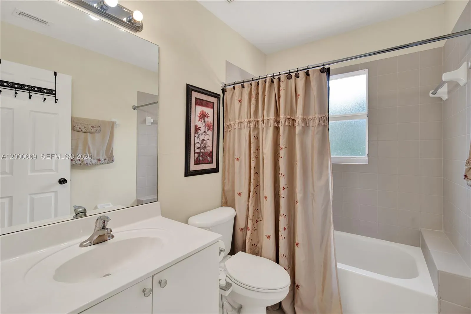 2064 Ne 35th Ave, Homestead, Florida 33033, Homestead, Florida 33033, 3 Bedrooms Bedrooms, ,2 BathroomsBathrooms,Residential,For Sale,2064 Ne 35th Ave, Homestead, Florida 33033,A12000669