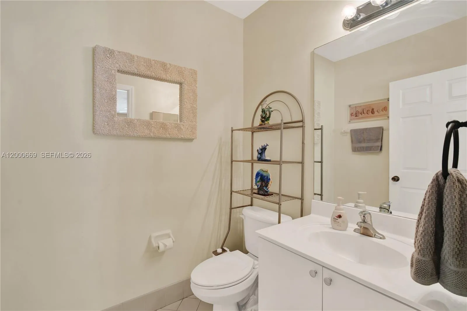 2064 Ne 35th Ave, Homestead, Florida 33033, Homestead, Florida 33033, 3 Bedrooms Bedrooms, ,2 BathroomsBathrooms,Residential,For Sale,2064 Ne 35th Ave, Homestead, Florida 33033,A12000669