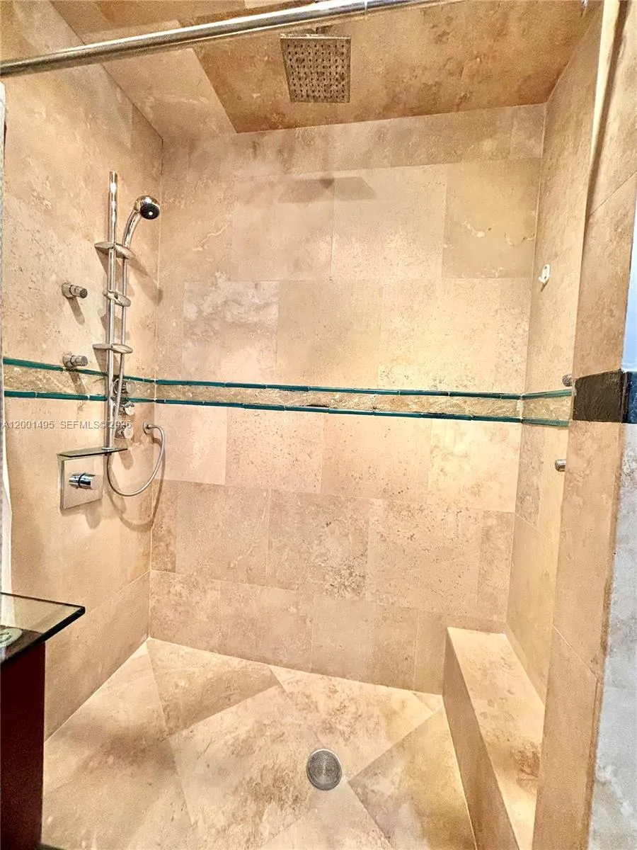 2666 Tigertail Ave 114, Miami, Florida 33133, Miami, Florida 33133, 1 Bedroom Bedrooms, ,2 BathroomsBathrooms,Residential Lease,For Rent,2666 Tigertail Ave 114, Miami, Florida 33133,A12001495