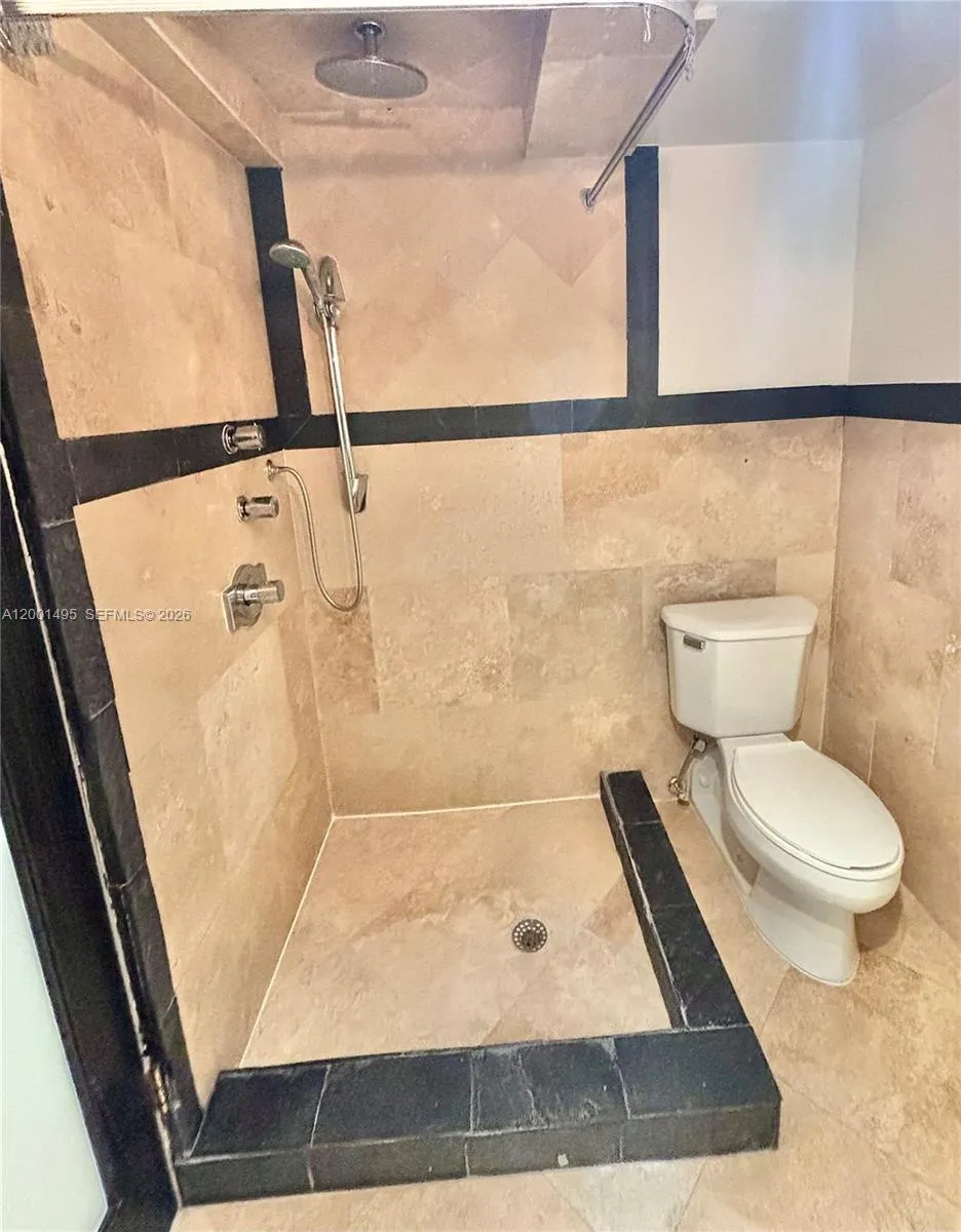 2666 Tigertail Ave 114, Miami, Florida 33133, Miami, Florida 33133, 1 Bedroom Bedrooms, ,2 BathroomsBathrooms,Residential Lease,For Rent,2666 Tigertail Ave 114, Miami, Florida 33133,A12001495