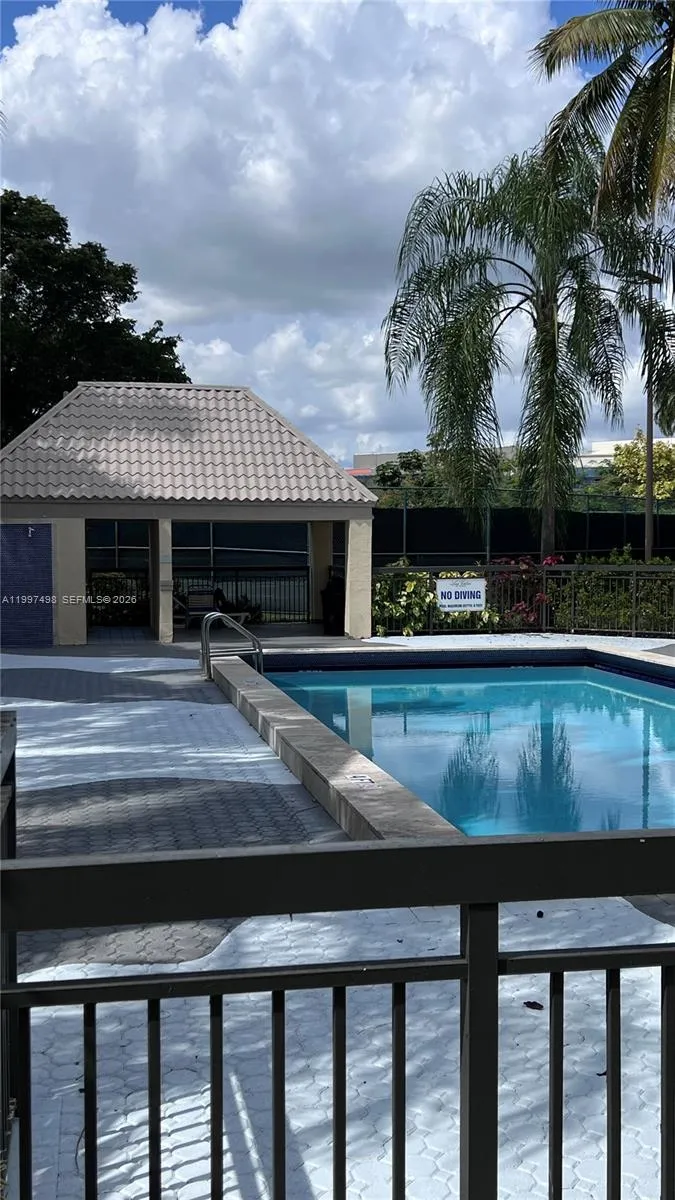 8215 Lake Dr 108, Doral, Florida 33166, Doral, Florida 33166, 1 Bedroom Bedrooms, ,1 BathroomBathrooms,Residential Lease,For Rent,8215 Lake Dr 108, Doral, Florida 33166,A11997498