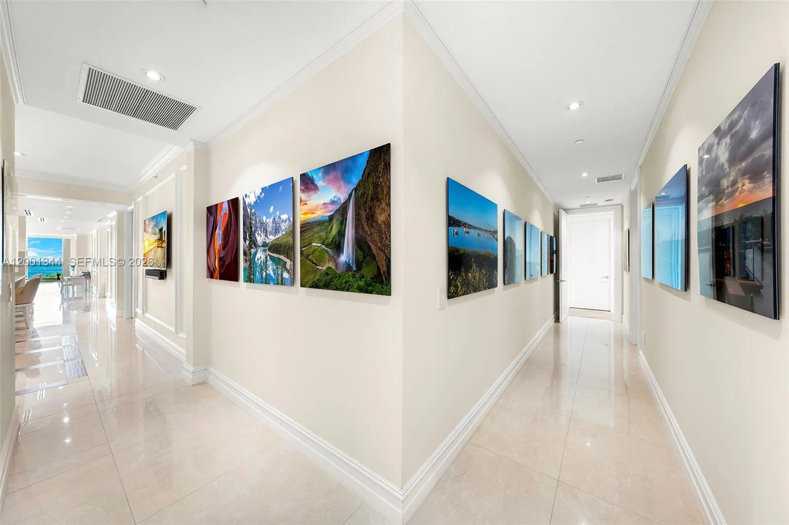 Hallway to back bedrooms