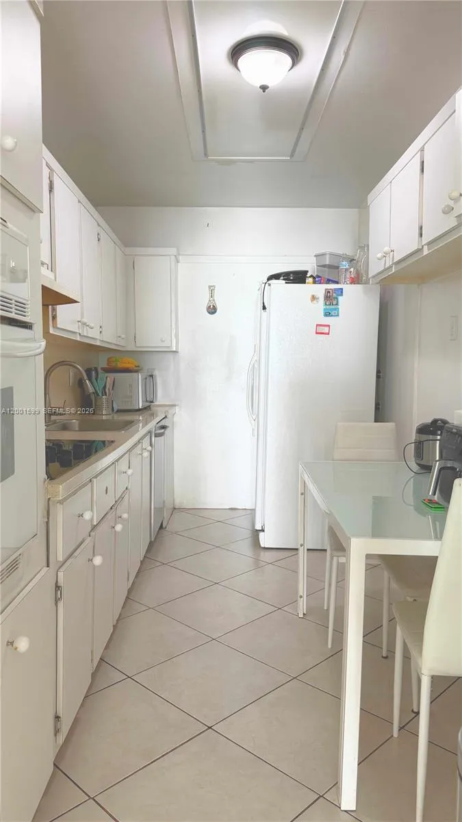 1880 S Treasure Dr 3a, North Bay Village, Florida, North Bay Village, Florida 33141, 3 Bedrooms Bedrooms, ,2 BathroomsBathrooms,Residential Lease,For Rent,1880 S Treasure Dr 3a, North Bay Village, Florida ,A12001599