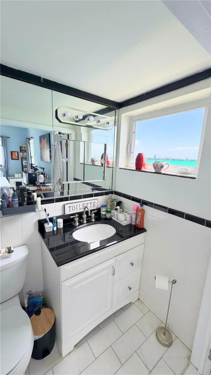 1880 S Treasure Dr 3a, North Bay Village, Florida, North Bay Village, Florida 33141, 3 Bedrooms Bedrooms, ,2 BathroomsBathrooms,Residential Lease,For Rent,1880 S Treasure Dr 3a, North Bay Village, Florida ,A12001599