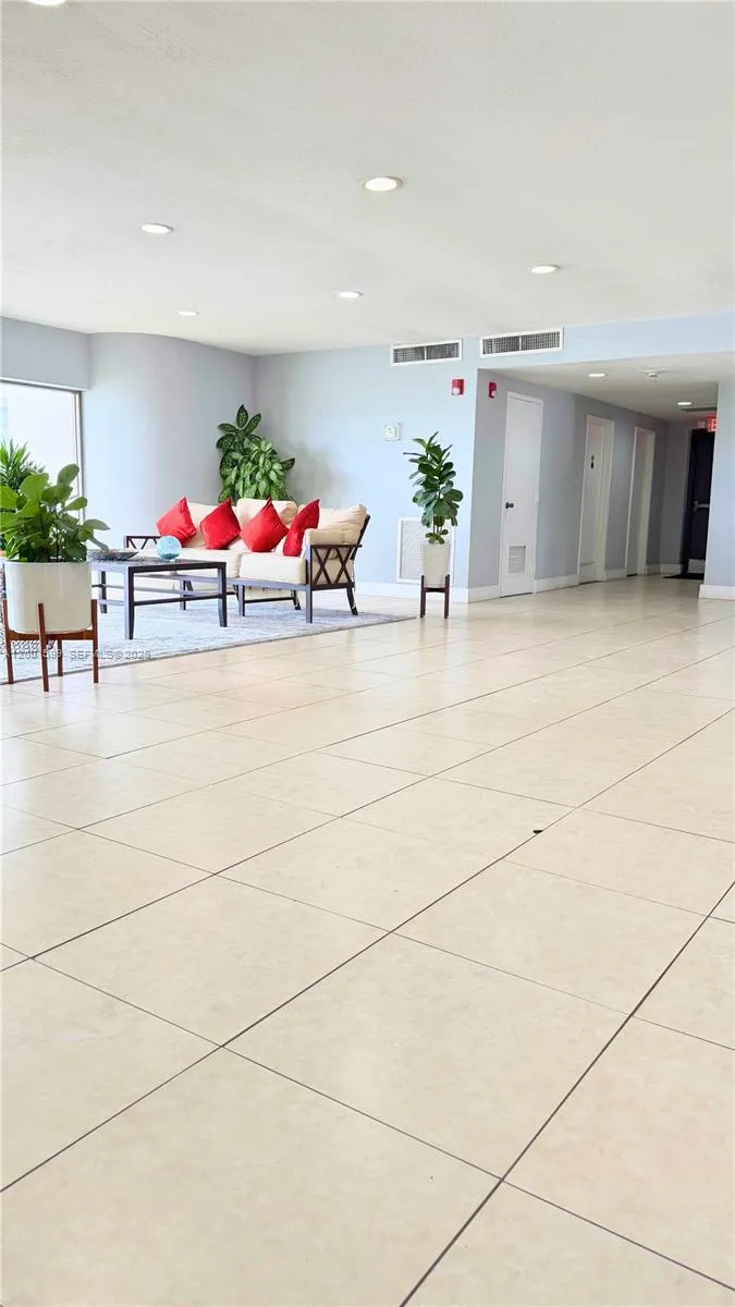 1880 S Treasure Dr 3a, North Bay Village, Florida, North Bay Village, Florida 33141, 3 Bedrooms Bedrooms, ,2 BathroomsBathrooms,Residential Lease,For Rent,1880 S Treasure Dr 3a, North Bay Village, Florida ,A12001599