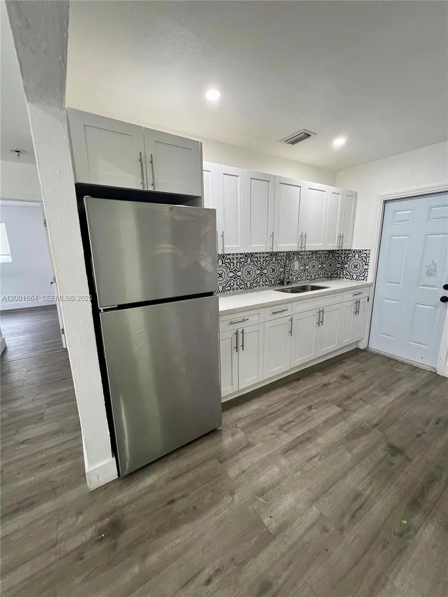 2620 Nw 18th Ter 1-4, Oakland Park, Florida 33311, Oakland Park, Florida 33311, 2 Bedrooms Bedrooms, ,1 BathroomBathrooms,Residential Lease,For Rent,2620 Nw 18th Ter 1-4, Oakland Park, Florida 33311,A12001564