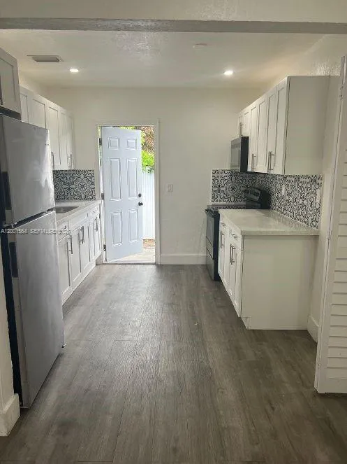 2620 Nw 18th Ter 1-4, Oakland Park, Florida 33311, Oakland Park, Florida 33311, 2 Bedrooms Bedrooms, ,1 BathroomBathrooms,Residential Lease,For Rent,2620 Nw 18th Ter 1-4, Oakland Park, Florida 33311,A12001564