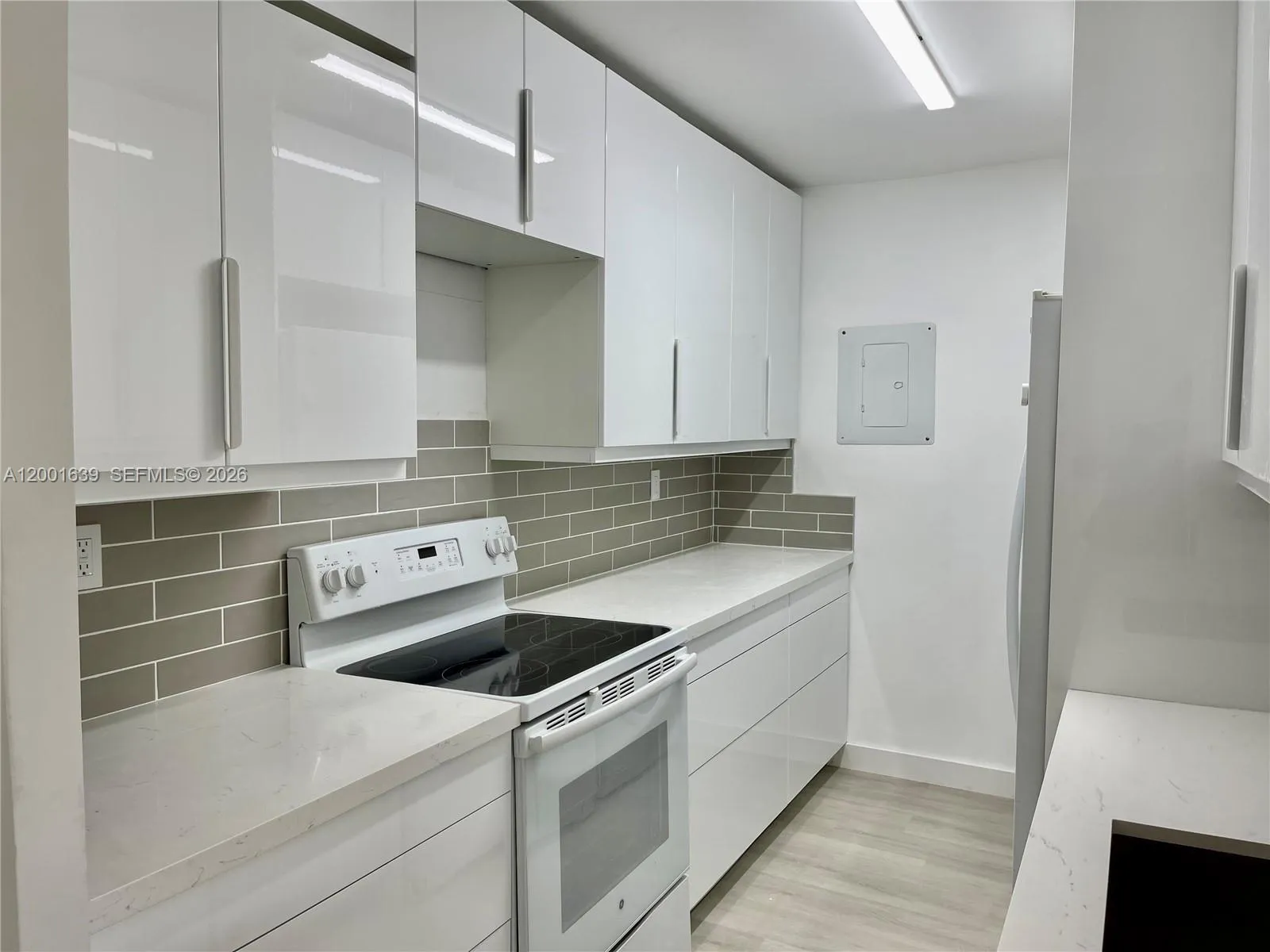 255 Galen Dr 3d, Key Biscayne, Florida 33149, Key Biscayne, Florida 33149, 2 Bedrooms Bedrooms, ,2 BathroomsBathrooms,Residential Lease,For Rent,255 Galen Dr 3d, Key Biscayne, Florida 33149,A12001639