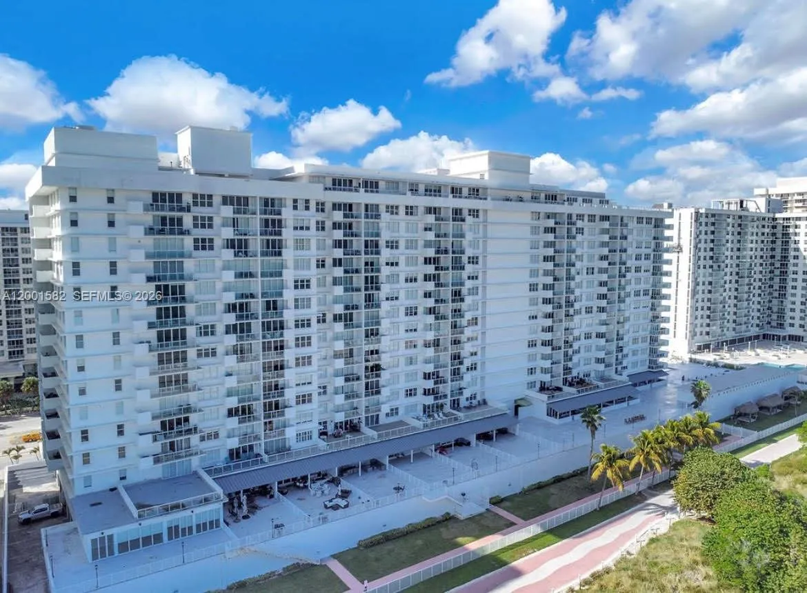 5601 Collins Ave 903, Miami Beach, Florida 33140, Miami Beach, Florida 33140, 1 Bedroom Bedrooms, ,2 BathroomsBathrooms,Residential,For Sale,5601 Collins Ave 903, Miami Beach, Florida 33140,A12001582