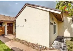 7010 Sw 103rd Pl, Miami, Florida 33173, Miami, Florida 33173, 3 Bedrooms Bedrooms, ,2 BathroomsBathrooms,Residential,For Sale,7010 Sw 103rd Pl, Miami, Florida 33173,A12001647