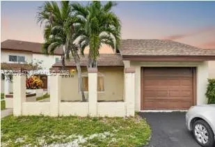 7010 Sw 103rd Pl, Miami, Florida 33173, Miami, Florida 33173, 3 Bedrooms Bedrooms, ,2 BathroomsBathrooms,Residential,For Sale,7010 Sw 103rd Pl, Miami, Florida 33173,A12001647