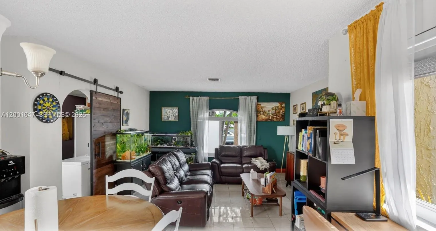 7010 Sw 103rd Pl, Miami, Florida 33173, Miami, Florida 33173, 3 Bedrooms Bedrooms, ,2 BathroomsBathrooms,Residential,For Sale,7010 Sw 103rd Pl, Miami, Florida 33173,A12001647
