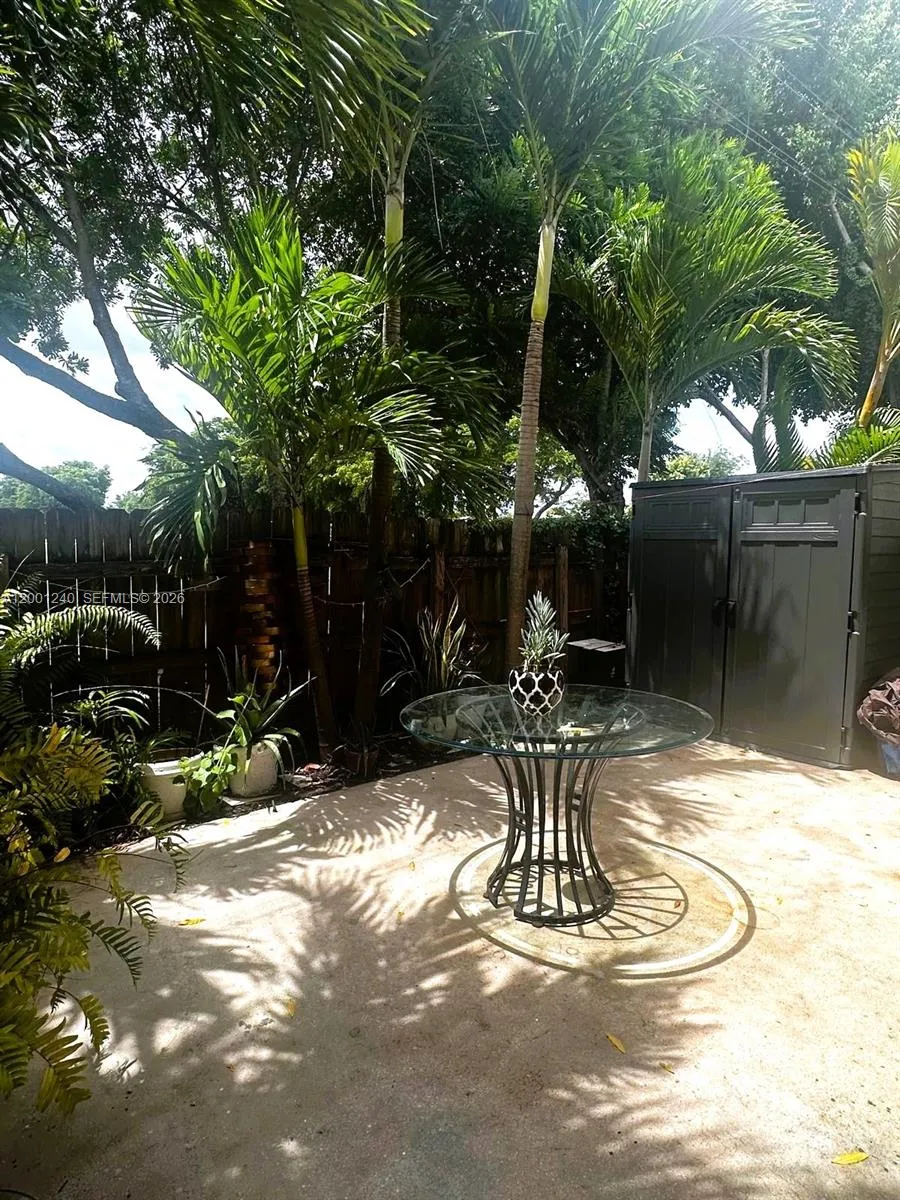 520 Nw 109th Ave 602, Miami, Florida 33172, Miami, Florida 33172, 4 Bedrooms Bedrooms, ,2 BathroomsBathrooms,Residential Lease,For Rent,520 Nw 109th Ave 602, Miami, Florida 33172,A12001240