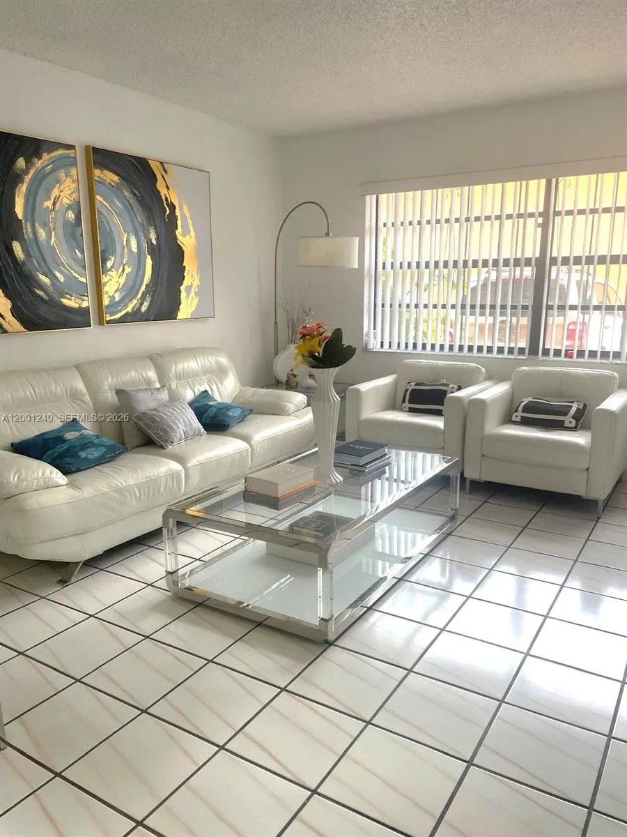 520 Nw 109th Ave 602, Miami, Florida 33172, Miami, Florida 33172, 4 Bedrooms Bedrooms, ,2 BathroomsBathrooms,Residential Lease,For Rent,520 Nw 109th Ave 602, Miami, Florida 33172,A12001240