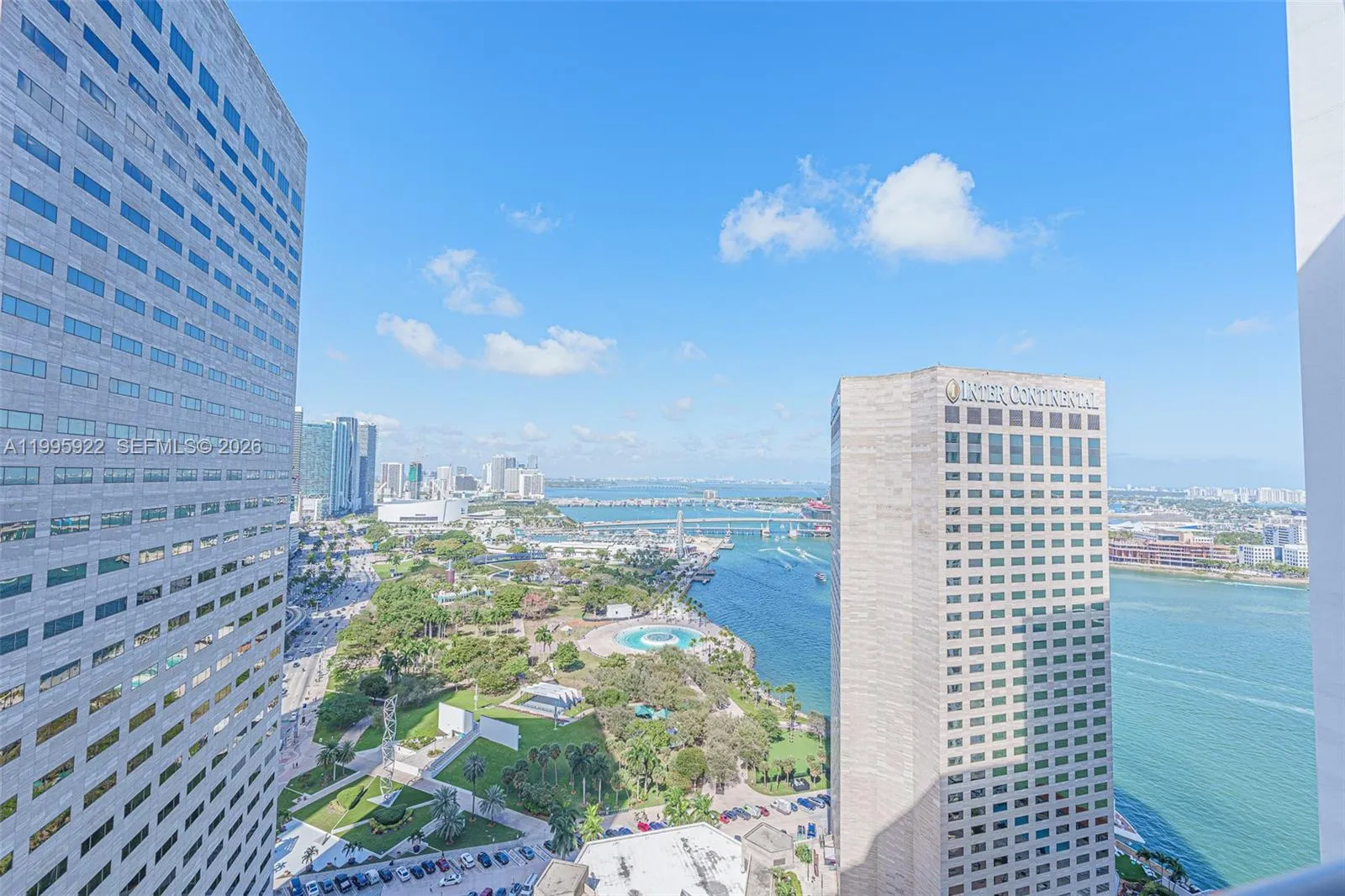 325 S Biscayne Blvd 3320, Miami, Florida 33131, Miami, Florida 33131, ,1 BathroomBathrooms,Residential Lease,For Rent,325 S Biscayne Blvd 3320, Miami, Florida 33131,A11995922