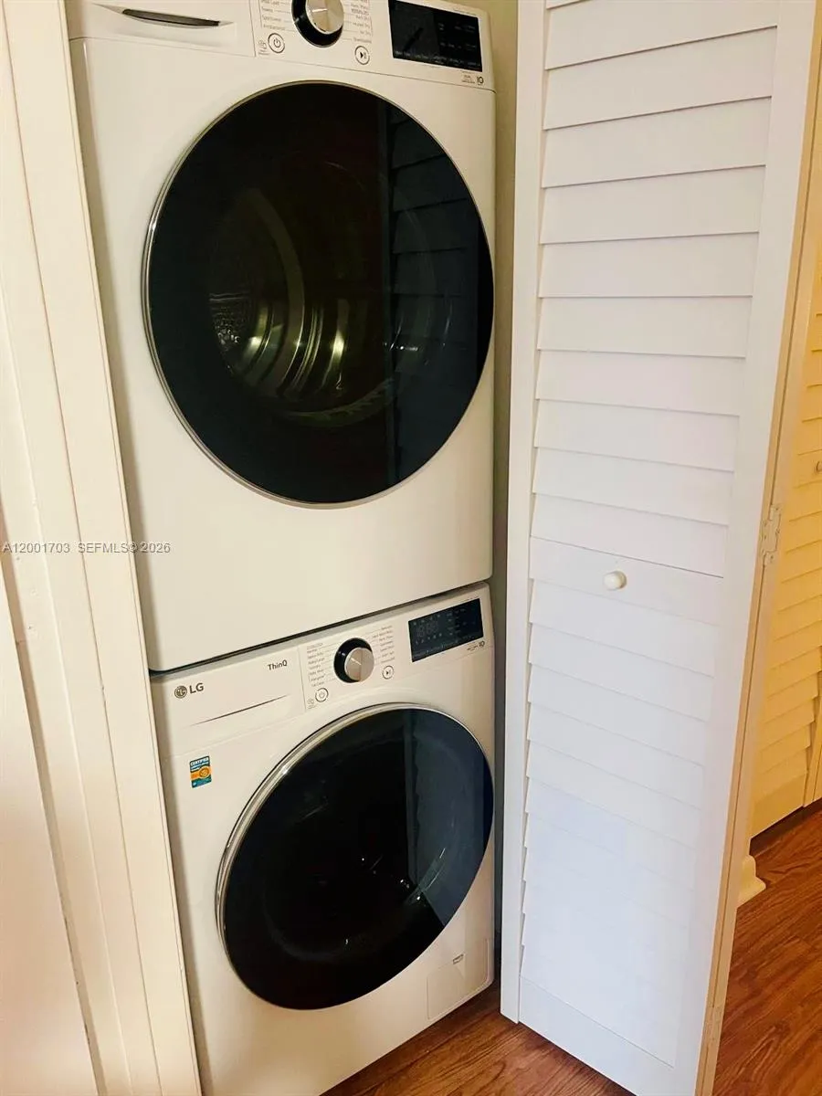 Fort Lauderdale, Florida 33301, 1 Bedroom Bedrooms, ,1 BathroomBathrooms,Residential Lease,For Rent,A12001703