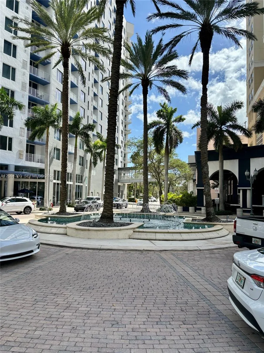 close street
