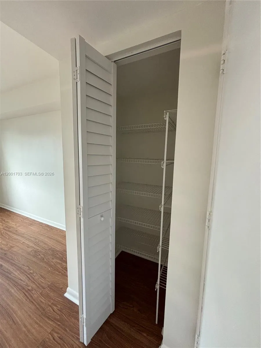 Fort Lauderdale, Florida 33301, 1 Bedroom Bedrooms, ,1 BathroomBathrooms,Residential Lease,For Rent,A12001703
