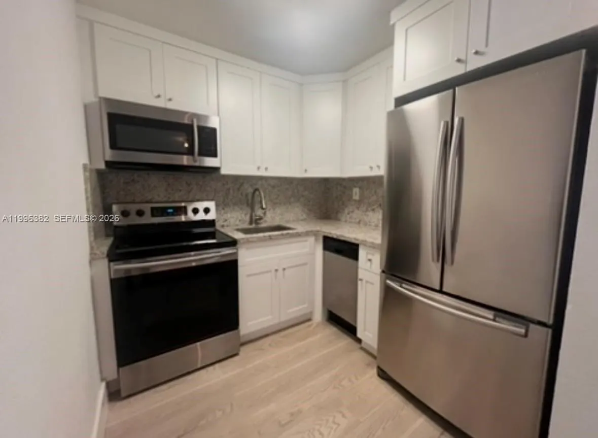 444 Sw 4th St 204, Miami, Florida 33130, Miami, Florida 33130, 1 Bedroom Bedrooms, ,1 BathroomBathrooms,Residential Lease,For Rent,444 Sw 4th St 204, Miami, Florida 33130,A11996382