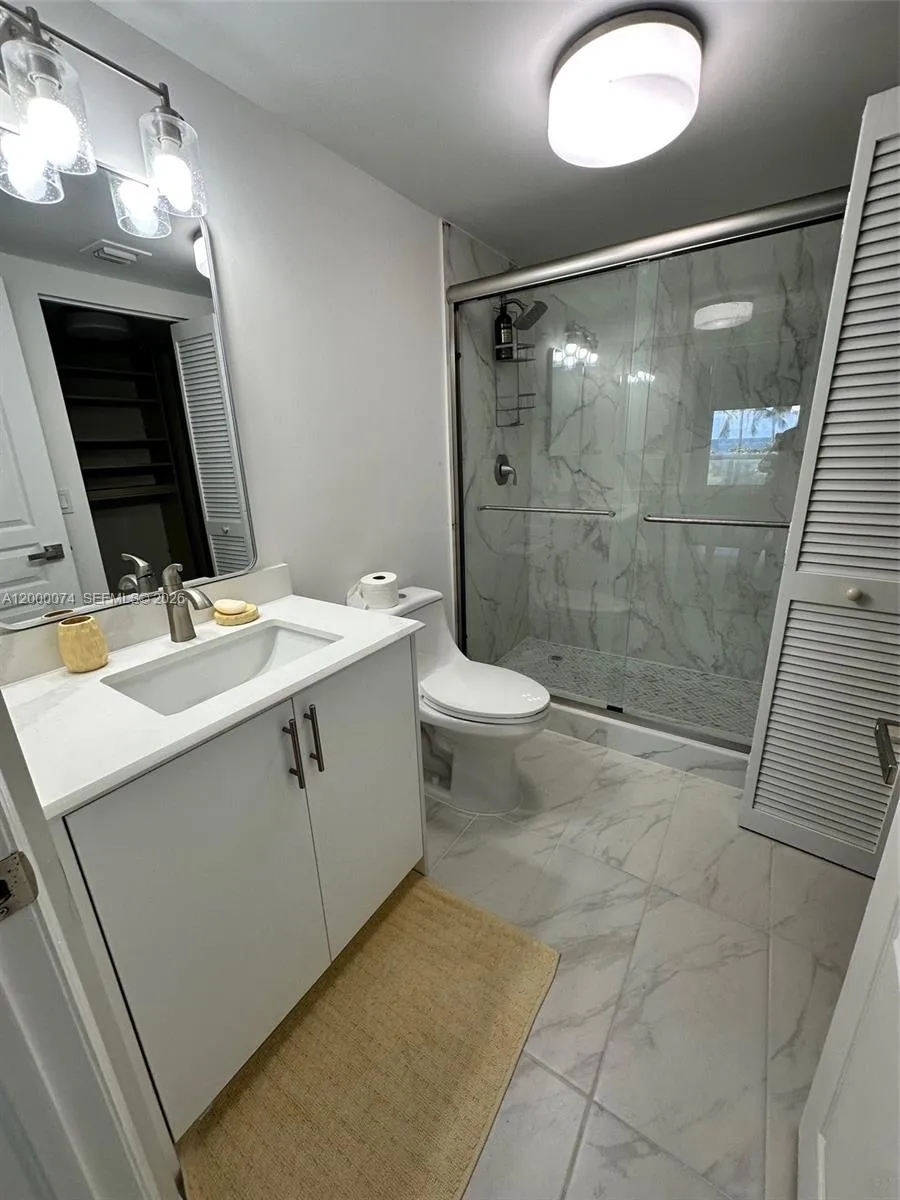 8925 Collins Ave 2j, Surfside, Florida 33154, Surfside, Florida 33154, 2 Bedrooms Bedrooms, ,2 BathroomsBathrooms,Residential Lease,For Rent,8925 Collins Ave 2j, Surfside, Florida 33154,A12000074
