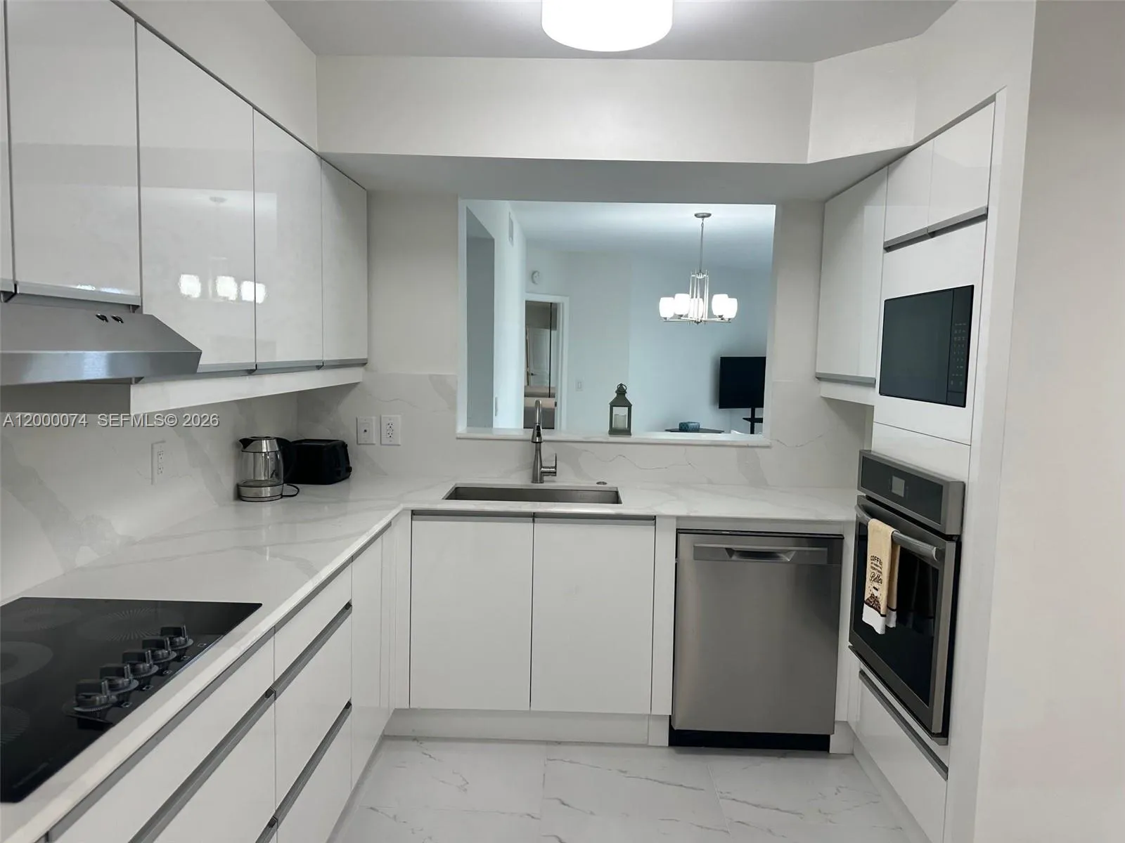 8925 Collins Ave 2j, Surfside, Florida 33154, Surfside, Florida 33154, 2 Bedrooms Bedrooms, ,2 BathroomsBathrooms,Residential Lease,For Rent,8925 Collins Ave 2j, Surfside, Florida 33154,A12000074