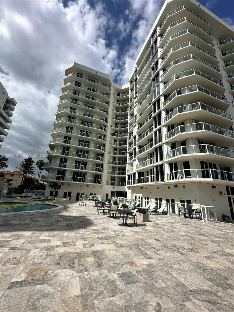8925 Collins Ave 2j, Surfside, Florida 33154, Surfside, Florida 33154, 2 Bedrooms Bedrooms, ,2 BathroomsBathrooms,Residential Lease,For Rent,8925 Collins Ave 2j, Surfside, Florida 33154,A12000074