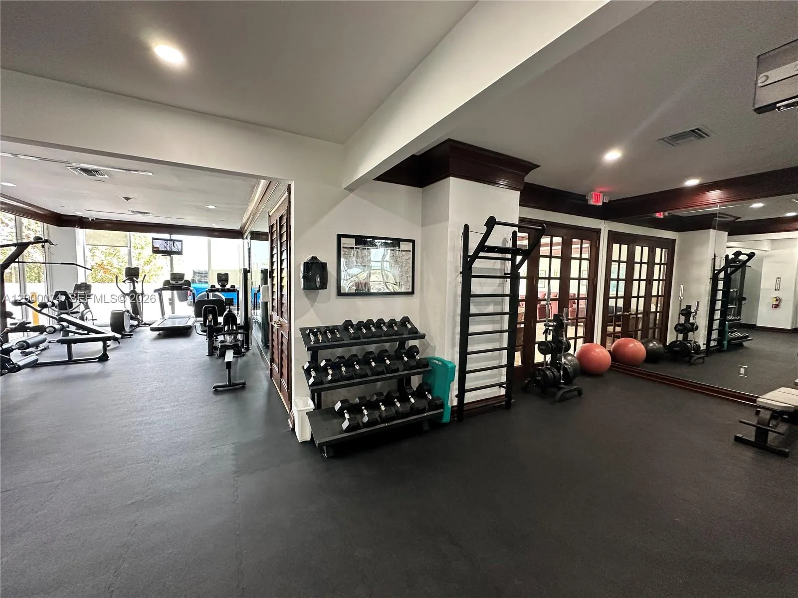 8925 Collins Ave 2j, Surfside, Florida 33154, Surfside, Florida 33154, 2 Bedrooms Bedrooms, ,2 BathroomsBathrooms,Residential Lease,For Rent,8925 Collins Ave 2j, Surfside, Florida 33154,A12000074