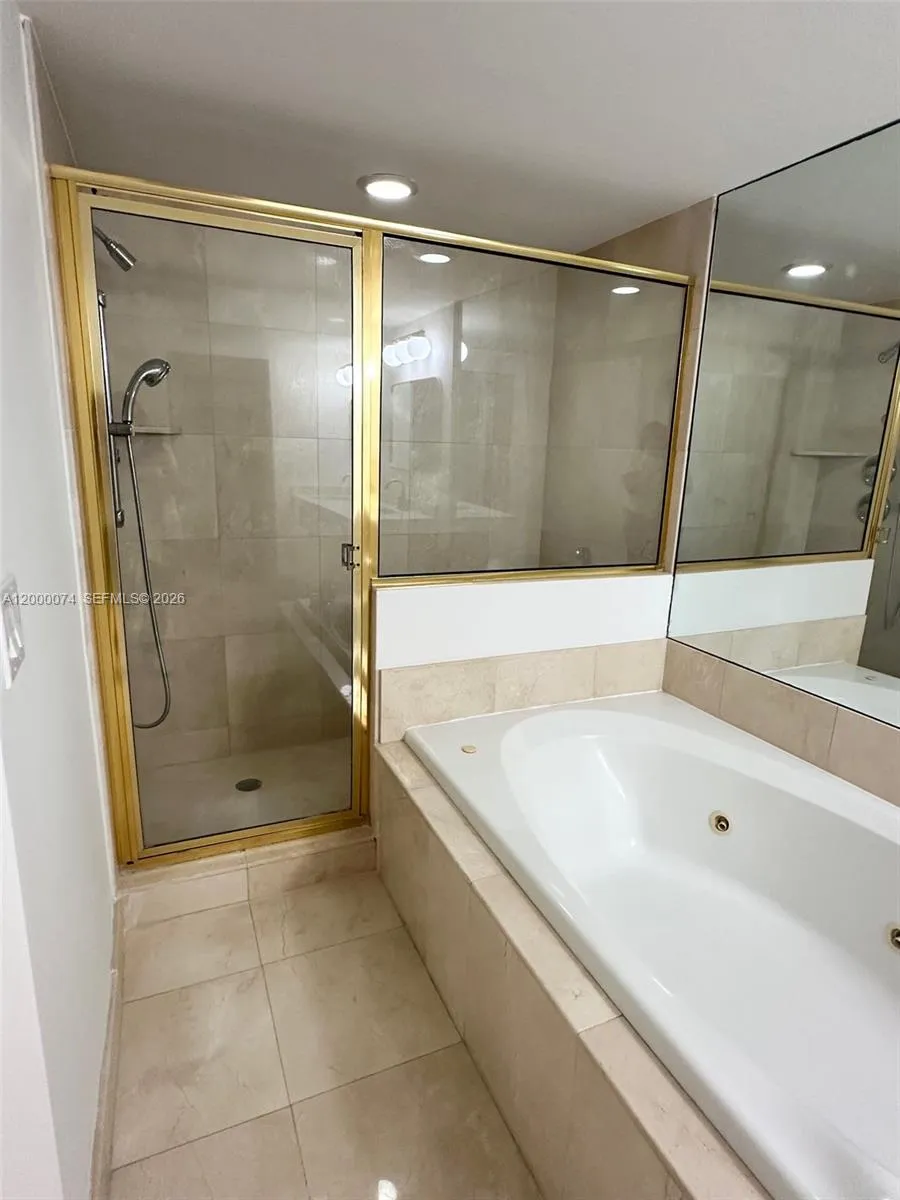8925 Collins Ave 2j, Surfside, Florida 33154, Surfside, Florida 33154, 2 Bedrooms Bedrooms, ,2 BathroomsBathrooms,Residential Lease,For Rent,8925 Collins Ave 2j, Surfside, Florida 33154,A12000074