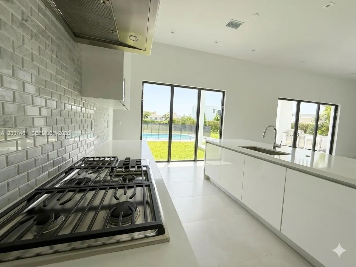 16776 Natures Way, Weston, Florida 33326, Weston, Florida 33326, 5 Bedrooms Bedrooms, ,6 BathroomsBathrooms,Residential,For Sale,16776 Natures Way, Weston, Florida 33326,A12001451