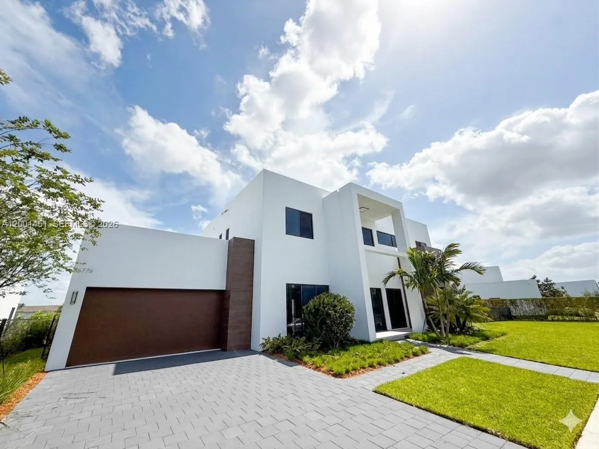 16776 Natures Way, Weston, Florida 33326, Weston, Florida 33326, 5 Bedrooms Bedrooms, ,6 BathroomsBathrooms,Residential,For Sale,16776 Natures Way, Weston, Florida 33326,A12001451