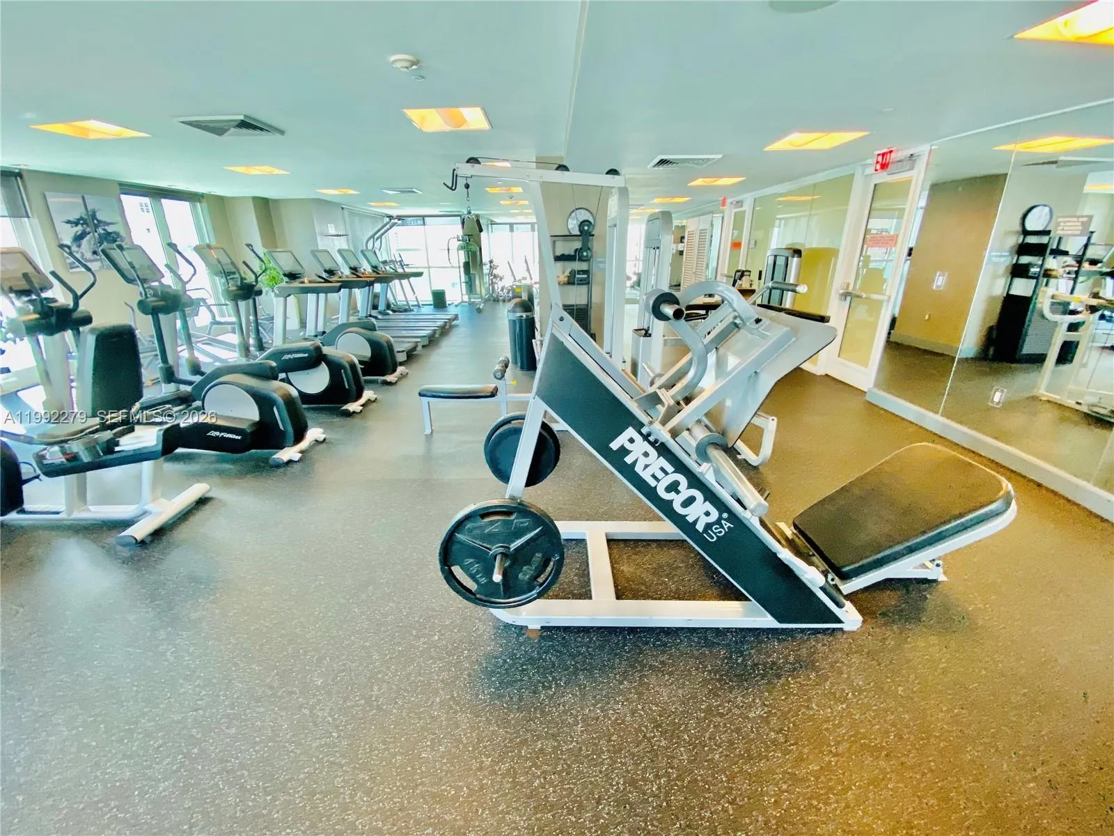 950 Brickell Bay Dr 2706, Miami, Florida 33131, Miami, Florida 33131, 2 Bedrooms Bedrooms, ,2 BathroomsBathrooms,Residential,For Sale,950 Brickell Bay Dr 2706, Miami, Florida 33131,A11992279