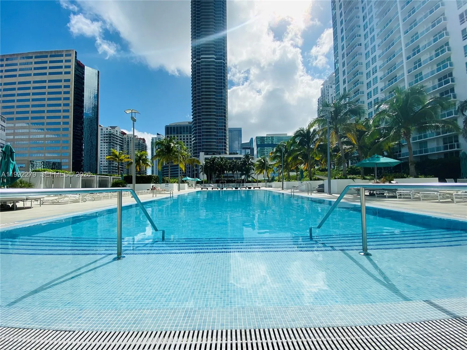 950 Brickell Bay Dr 2706, Miami, Florida 33131, Miami, Florida 33131, 2 Bedrooms Bedrooms, ,2 BathroomsBathrooms,Residential,For Sale,950 Brickell Bay Dr 2706, Miami, Florida 33131,A11992279