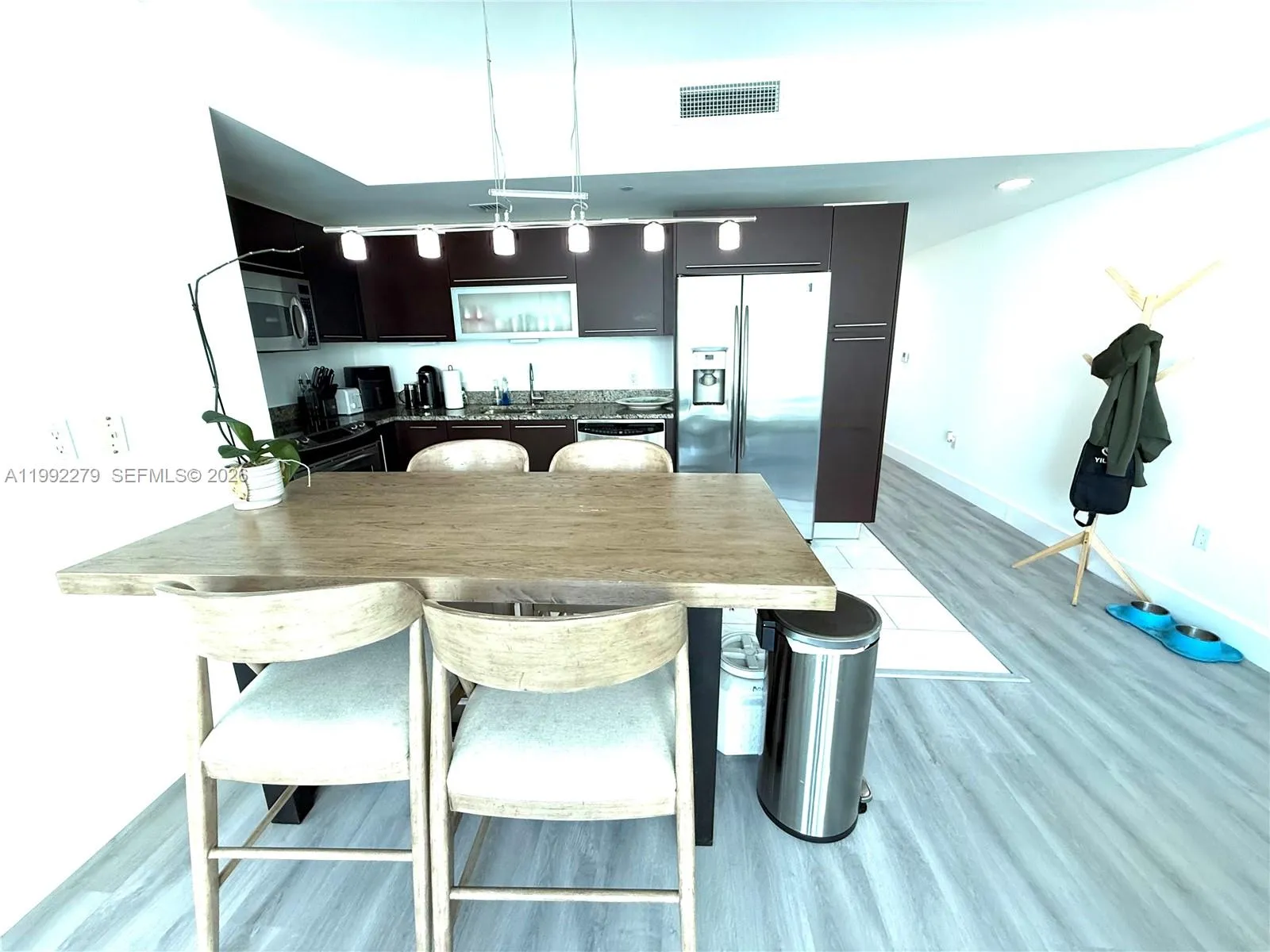 950 Brickell Bay Dr 2706, Miami, Florida 33131, Miami, Florida 33131, 2 Bedrooms Bedrooms, ,2 BathroomsBathrooms,Residential,For Sale,950 Brickell Bay Dr 2706, Miami, Florida 33131,A11992279