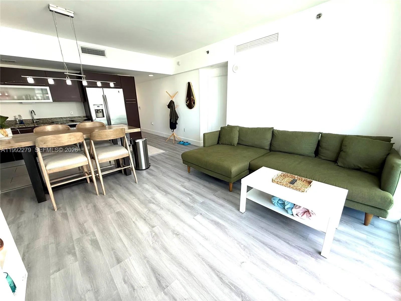 950 Brickell Bay Dr 2706, Miami, Florida 33131, Miami, Florida 33131, 2 Bedrooms Bedrooms, ,2 BathroomsBathrooms,Residential,For Sale,950 Brickell Bay Dr 2706, Miami, Florida 33131,A11992279