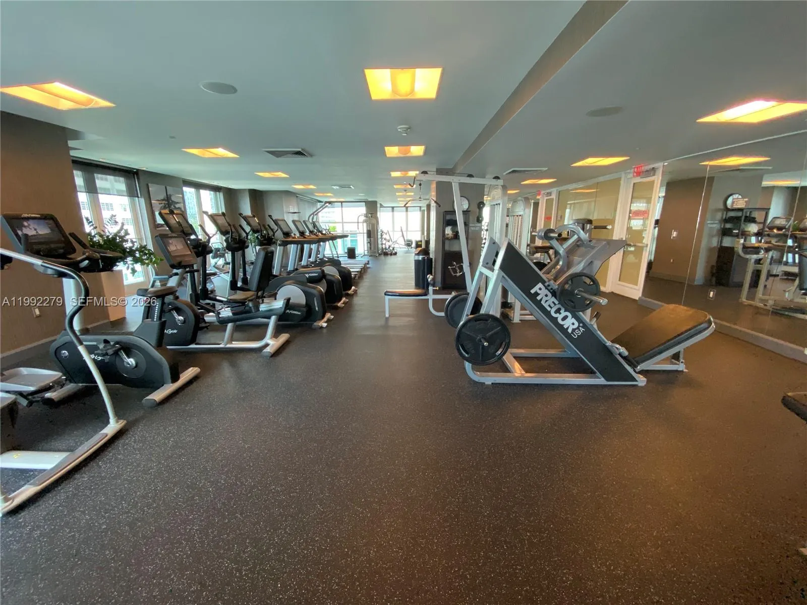 950 Brickell Bay Dr 2706, Miami, Florida 33131, Miami, Florida 33131, 2 Bedrooms Bedrooms, ,2 BathroomsBathrooms,Residential,For Sale,950 Brickell Bay Dr 2706, Miami, Florida 33131,A11992279