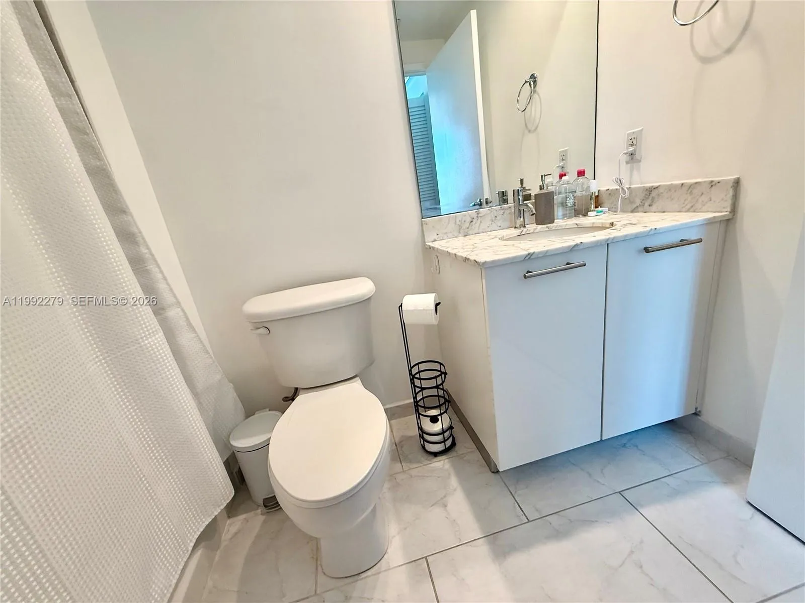 950 Brickell Bay Dr 2706, Miami, Florida 33131, Miami, Florida 33131, 2 Bedrooms Bedrooms, ,2 BathroomsBathrooms,Residential,For Sale,950 Brickell Bay Dr 2706, Miami, Florida 33131,A11992279
