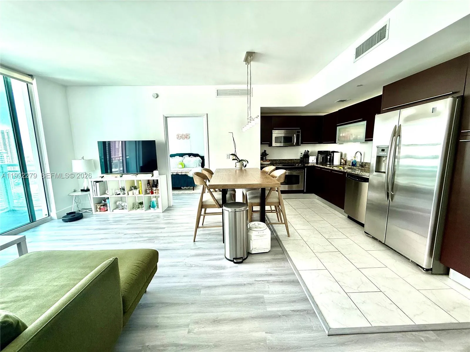 950 Brickell Bay Dr 2706, Miami, Florida 33131, Miami, Florida 33131, 2 Bedrooms Bedrooms, ,2 BathroomsBathrooms,Residential,For Sale,950 Brickell Bay Dr 2706, Miami, Florida 33131,A11992279