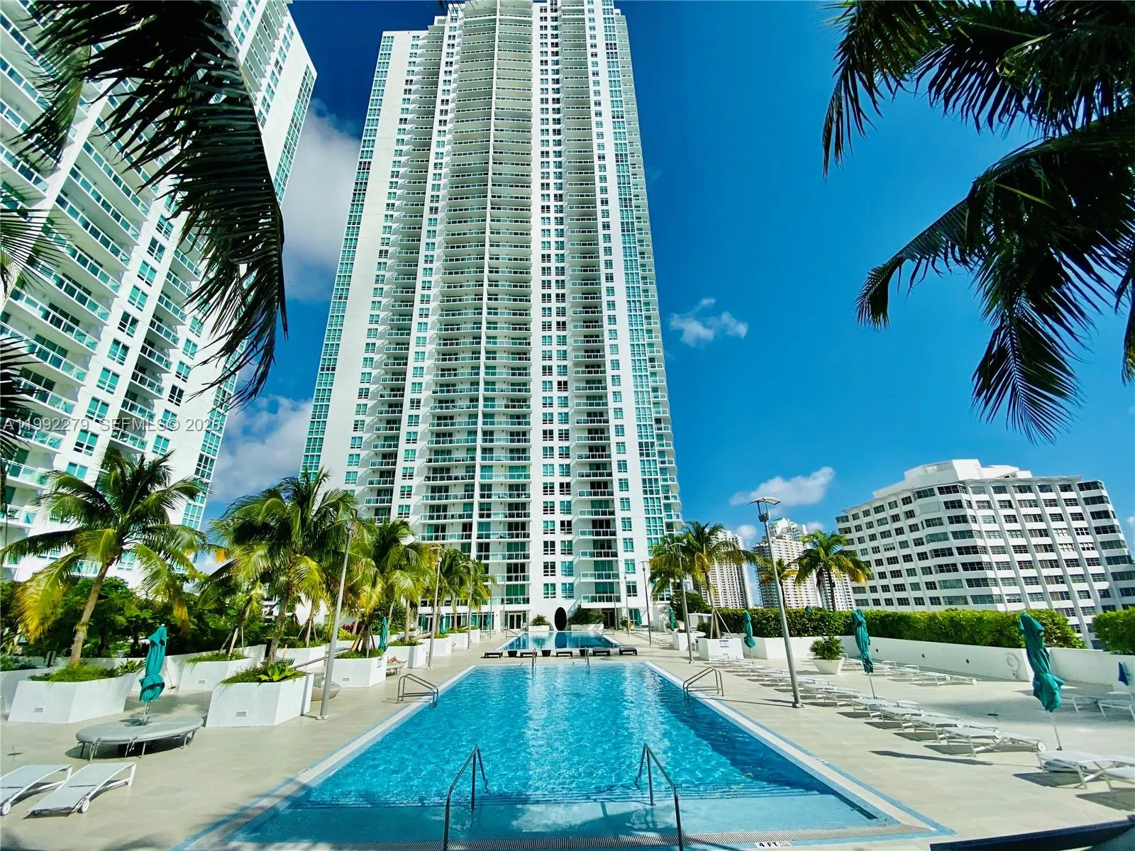 950 Brickell Bay Dr 2706, Miami, Florida 33131, Miami, Florida 33131, 2 Bedrooms Bedrooms, ,2 BathroomsBathrooms,Residential,For Sale,950 Brickell Bay Dr 2706, Miami, Florida 33131,A11992279