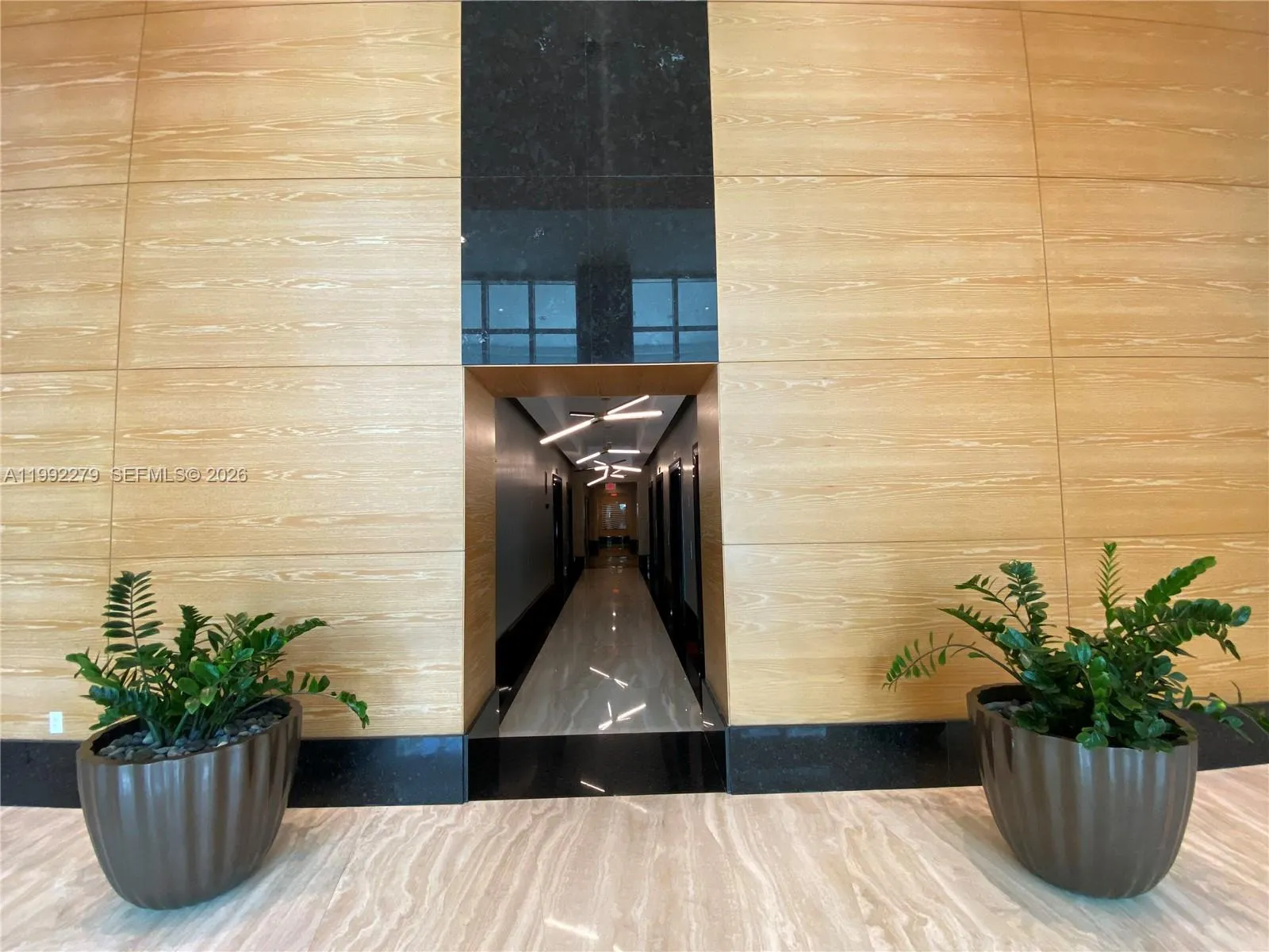 950 Brickell Bay Dr 2706, Miami, Florida 33131, Miami, Florida 33131, 2 Bedrooms Bedrooms, ,2 BathroomsBathrooms,Residential,For Sale,950 Brickell Bay Dr 2706, Miami, Florida 33131,A11992279