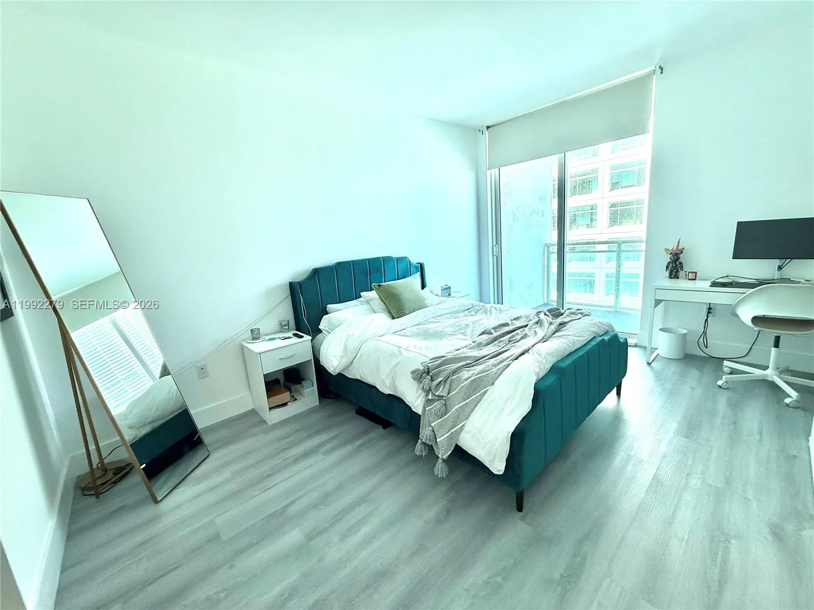 950 Brickell Bay Dr 2706, Miami, Florida 33131, Miami, Florida 33131, 2 Bedrooms Bedrooms, ,2 BathroomsBathrooms,Residential,For Sale,950 Brickell Bay Dr 2706, Miami, Florida 33131,A11992279