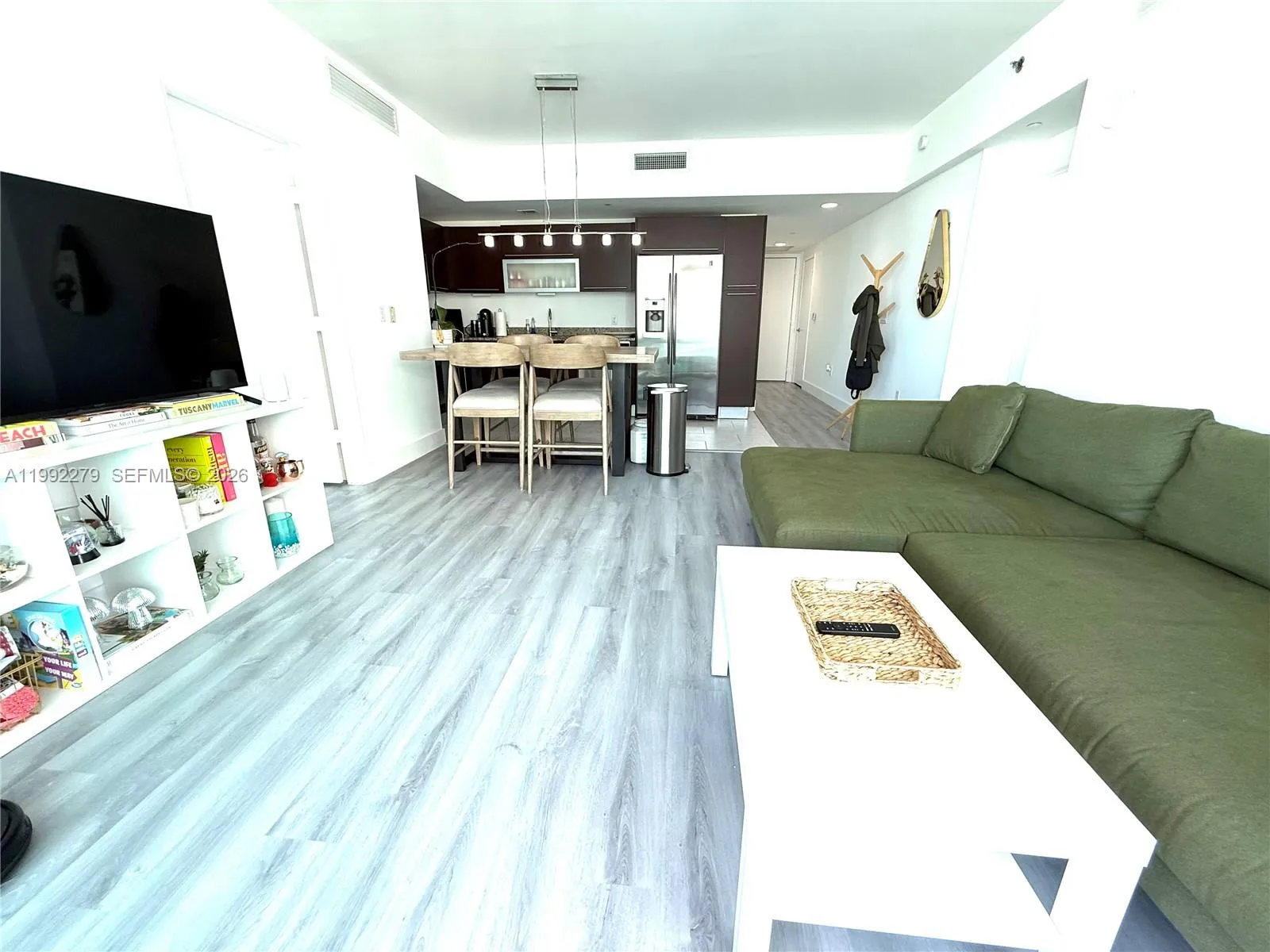 950 Brickell Bay Dr 2706, Miami, Florida 33131, Miami, Florida 33131, 2 Bedrooms Bedrooms, ,2 BathroomsBathrooms,Residential,For Sale,950 Brickell Bay Dr 2706, Miami, Florida 33131,A11992279